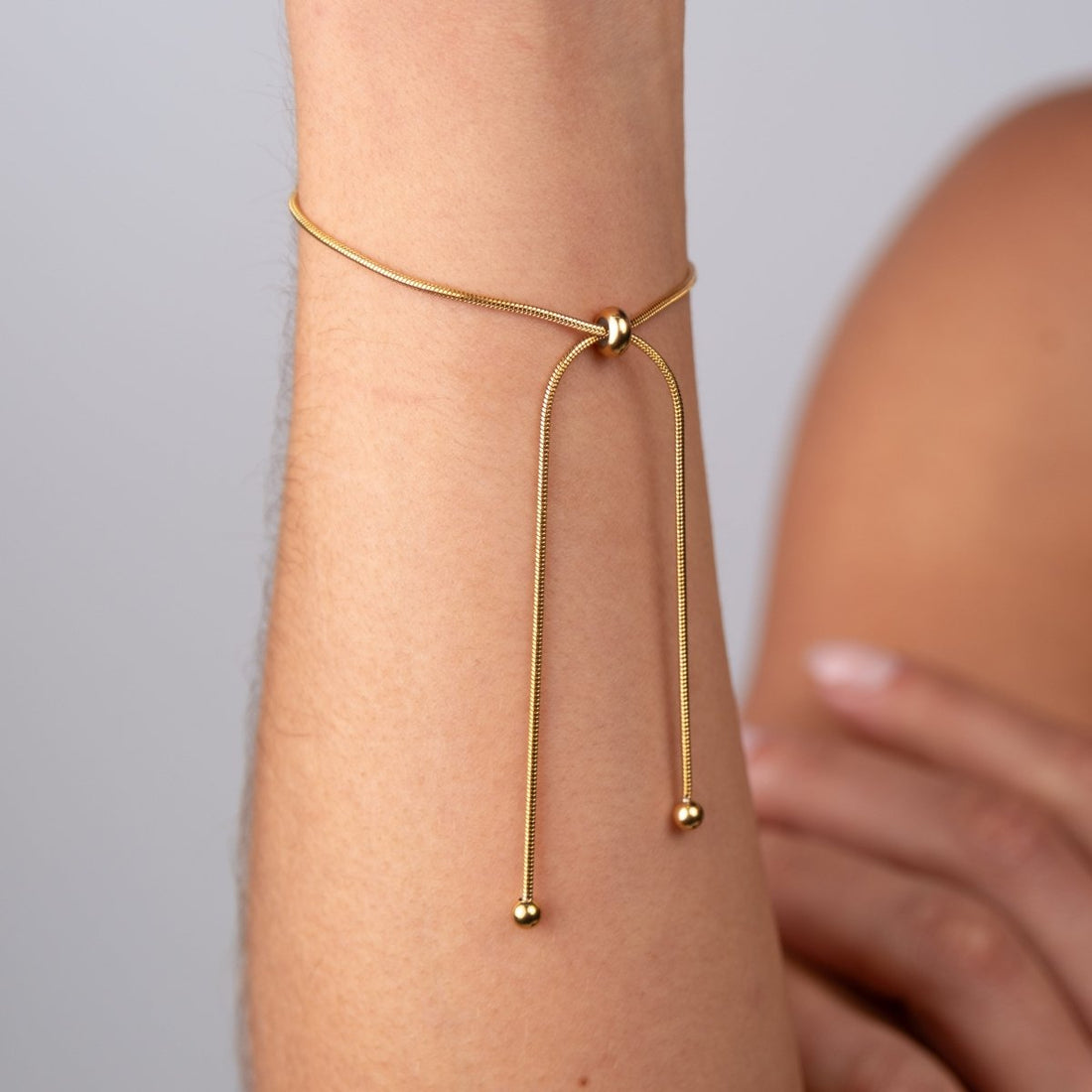 Pulseira Ajustável Fina Banhada em Ouro 18K - Murano Joias