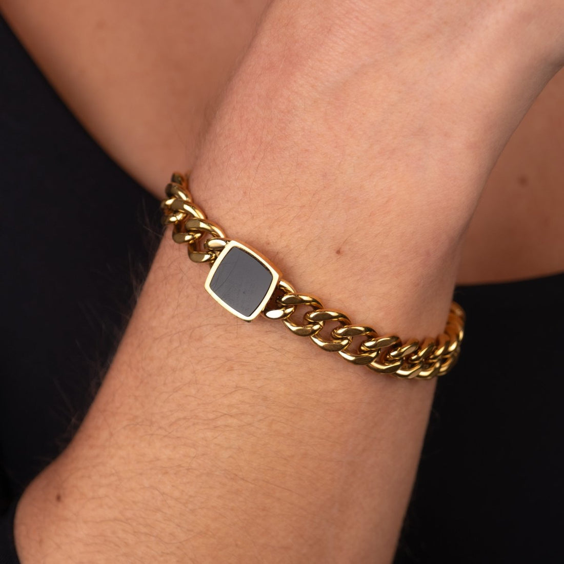 Pulseira de Corrente Pingente Ônix Banhado em Ouro 18K - Murano Joias