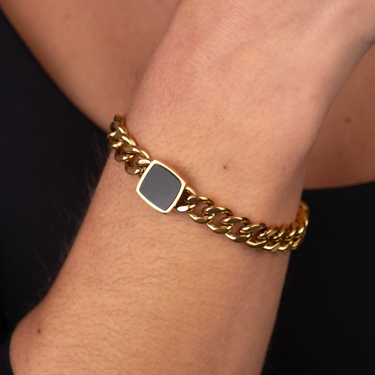 Pulseira de Corrente Pingente Ônix Banhado em Ouro 18K - Murano Joias