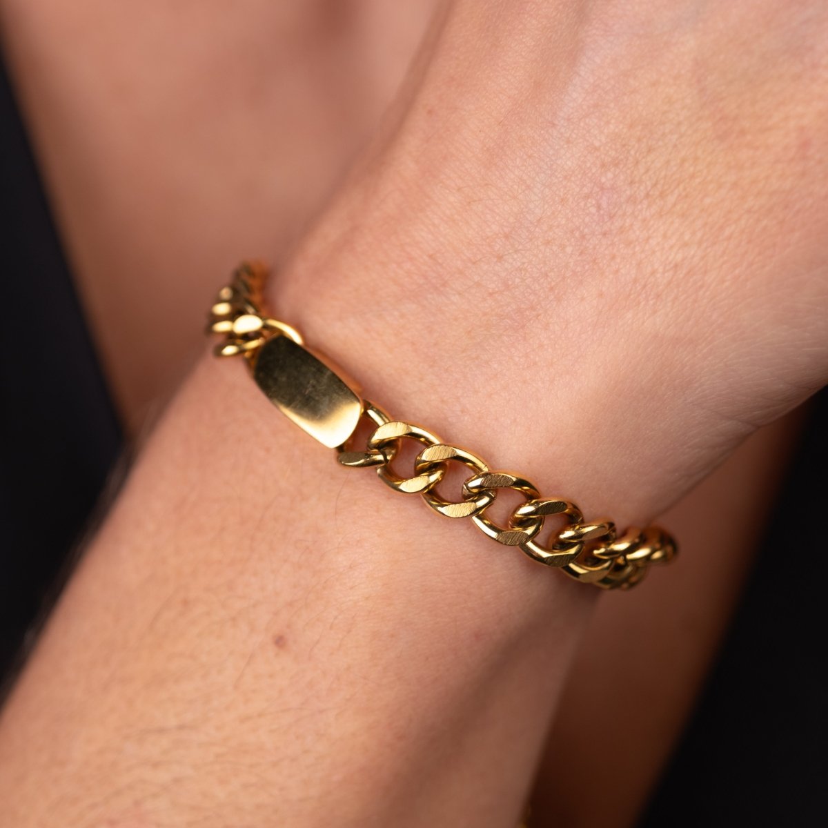 Pulseira de Corrente Pingente Retangular Banhada em Ouro 18k - Murano Joias