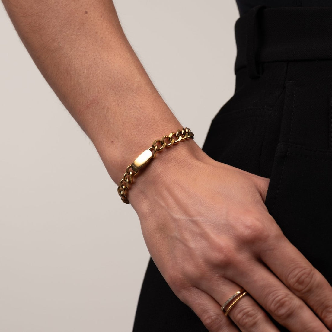 Pulseira de Corrente Pingente Retangular Banhada em Ouro 18k - Murano Joias