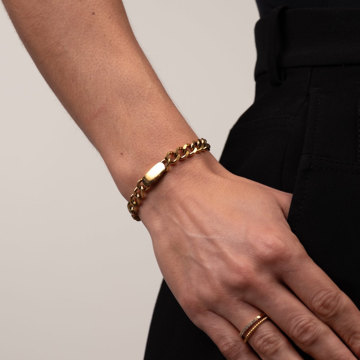 Pulseira de Corrente Pingente Retangular Banhada em Ouro 18k - Murano Joias