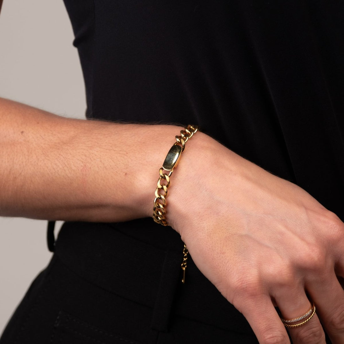 Pulseira de Corrente Pingente Retangular Banhada em Ouro 18k - Murano Joias