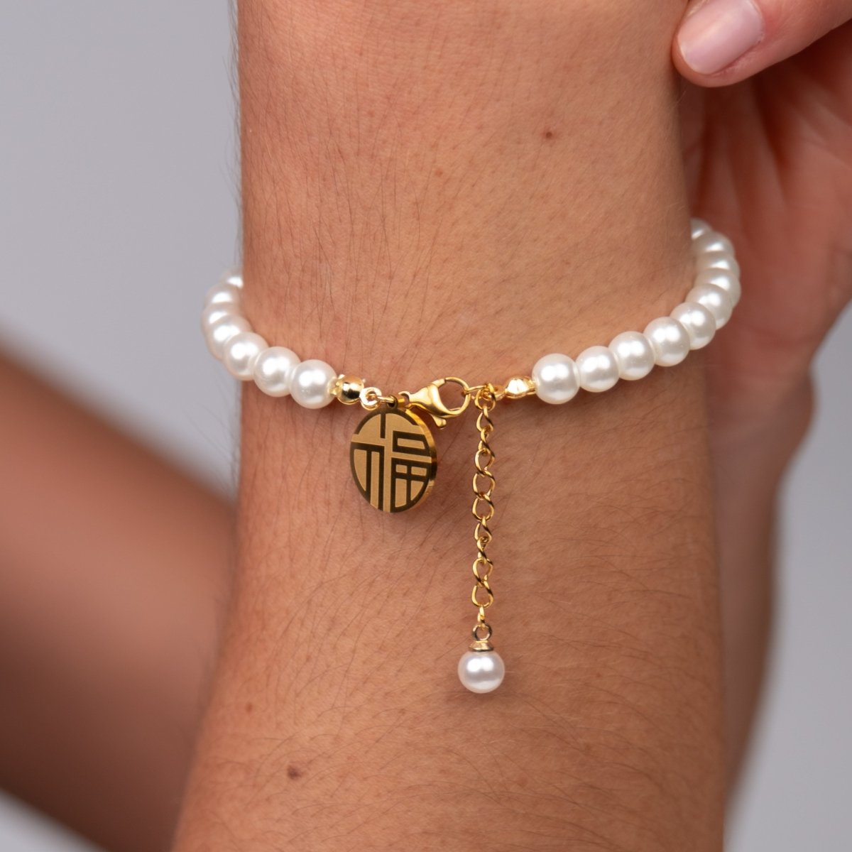 Pulseira de Pérolas Charm Banhada em Ouro 18K - Murano Joias