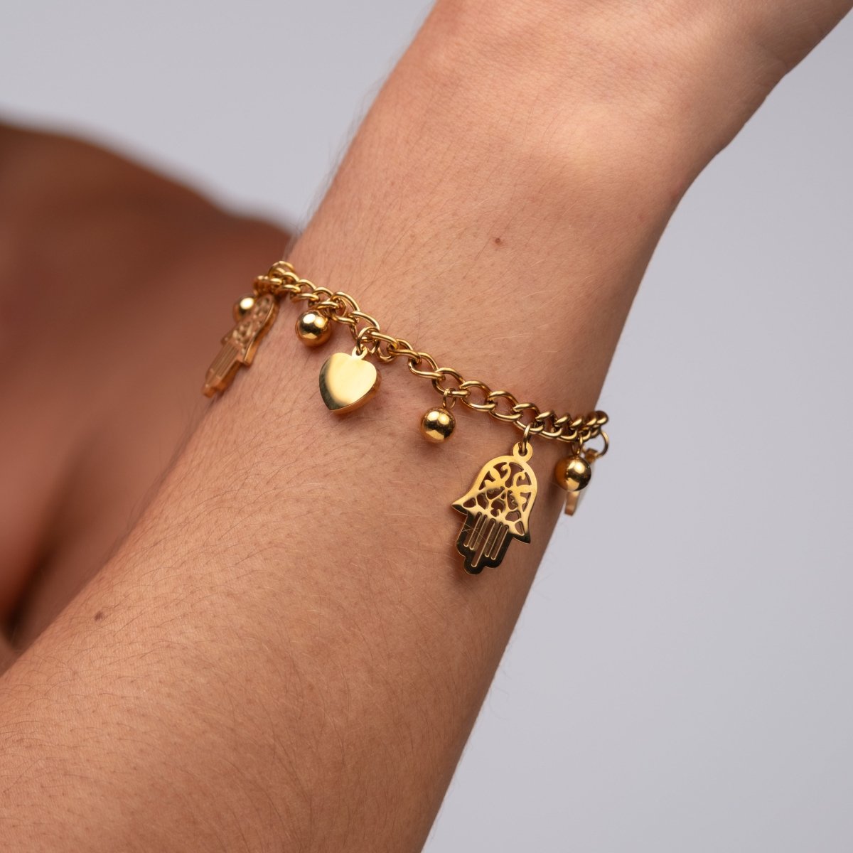 Pulseira Elos Pingente Coração e Hamsá Banhada em Ouro 18K - Murano Joias
