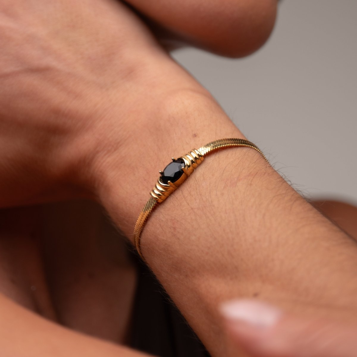 Pulseira Malha Pedra Ônix Banhado em Ouro 18K - Murano Joias
