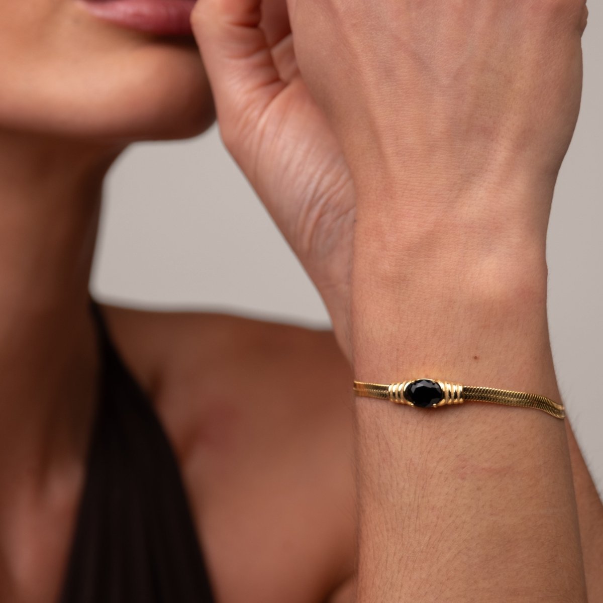 Pulseira Malha Pedra Ônix Banhado em Ouro 18K - Murano Joias