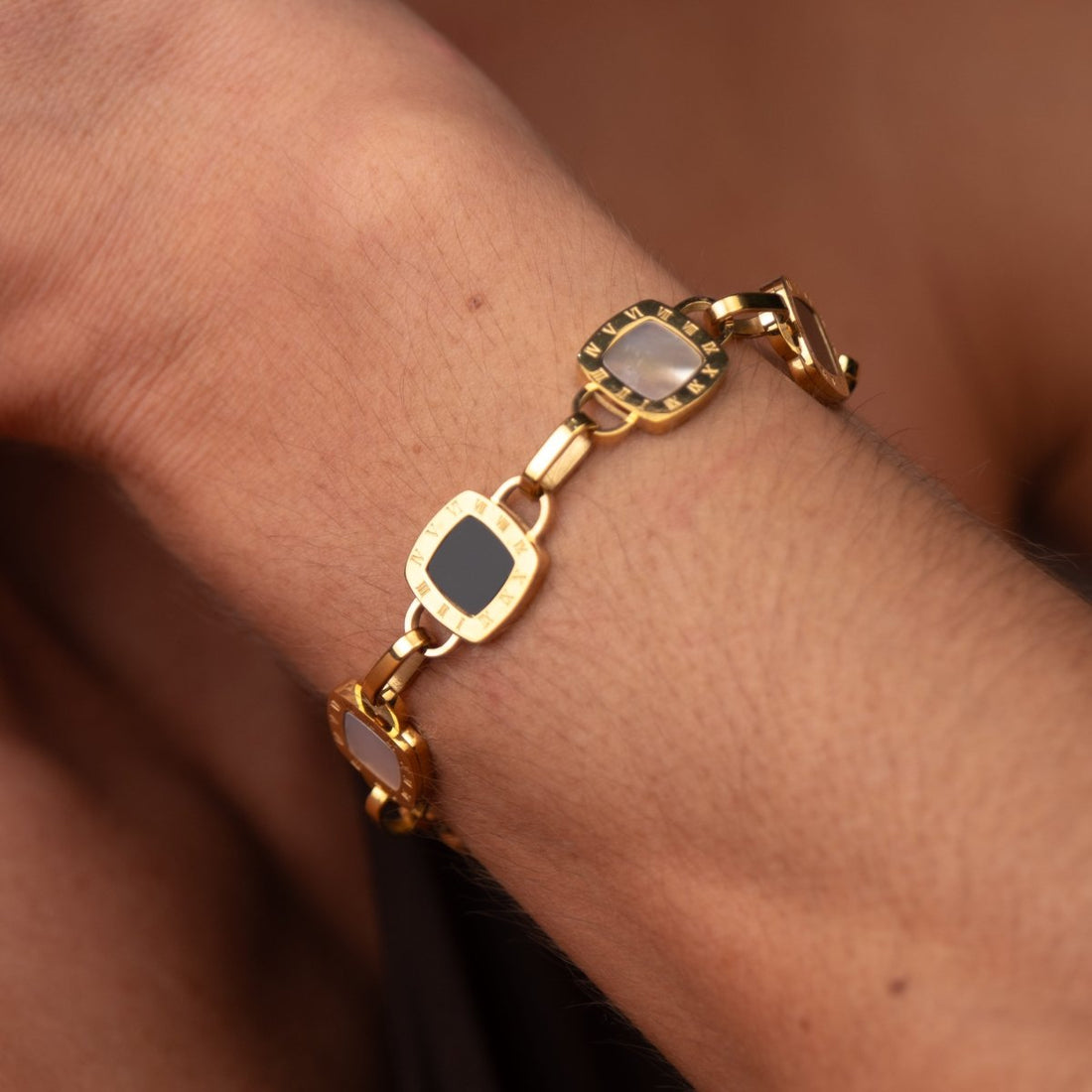 Pulseira Mono Quadrada Banhado em Ouro 18k - Murano Joias