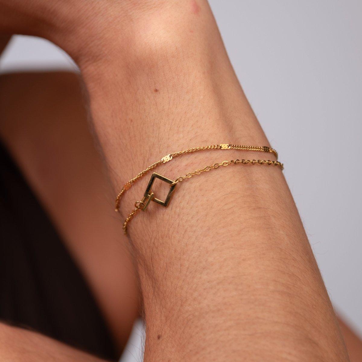Pulseira Pingente Elo Quadrado Banhada em Ouro 18K - Murano Joias