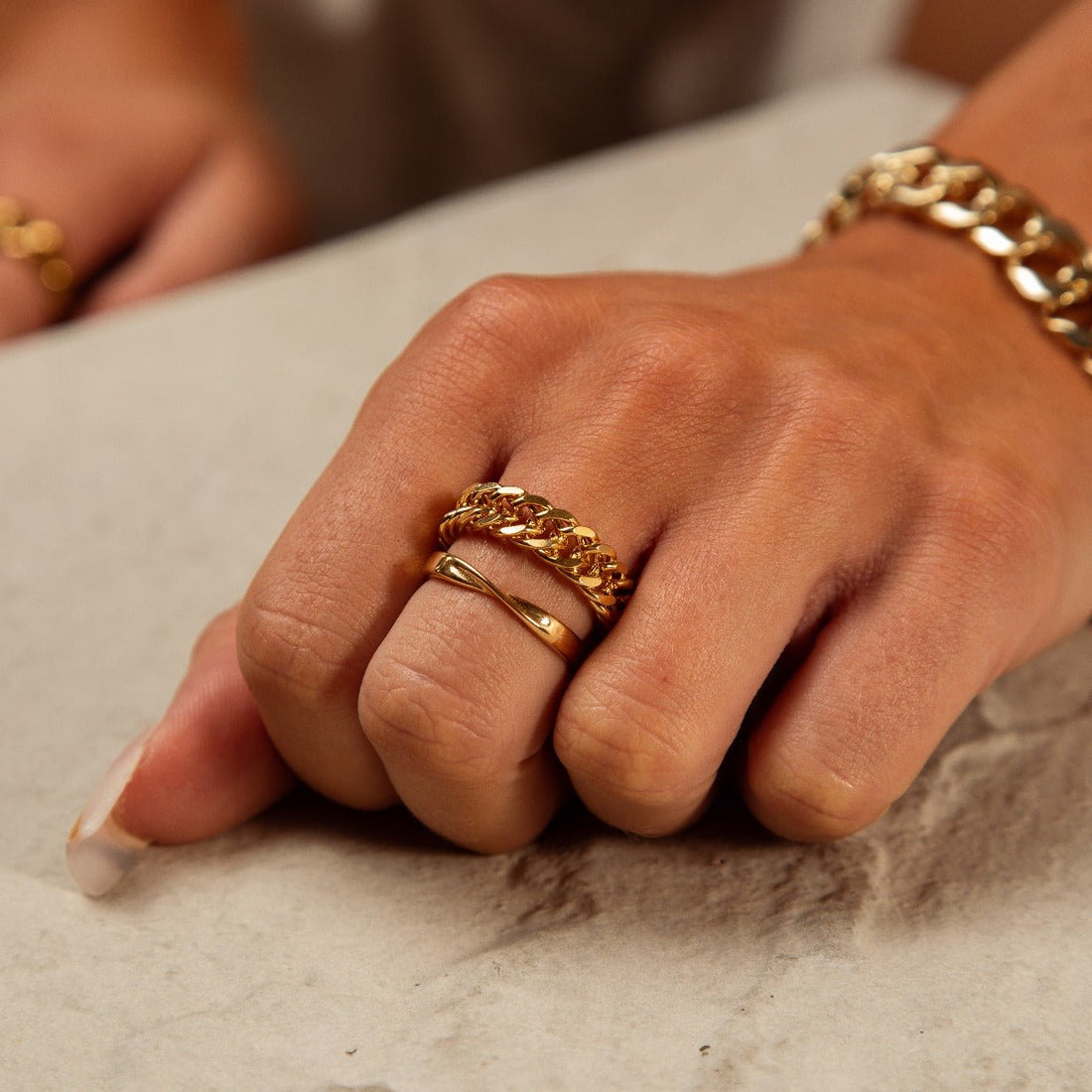 Anel Corrente Banhado em Ouro 18K - Murano Joias