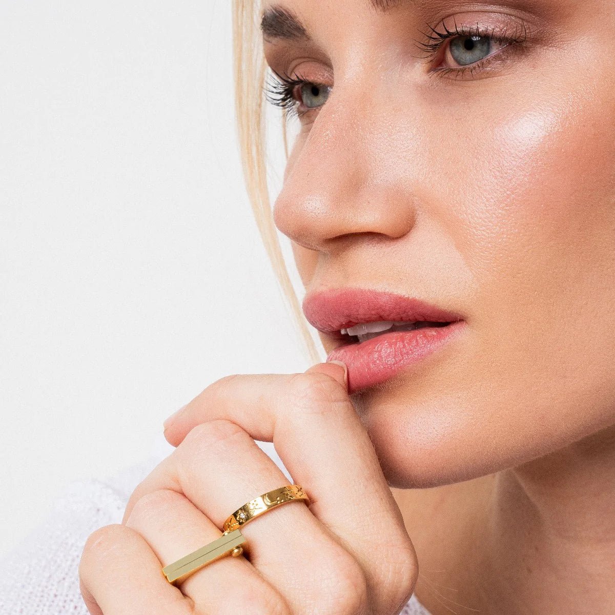 Anel Parafuso Plano Banhado em Ouro 18k - Murano Joias