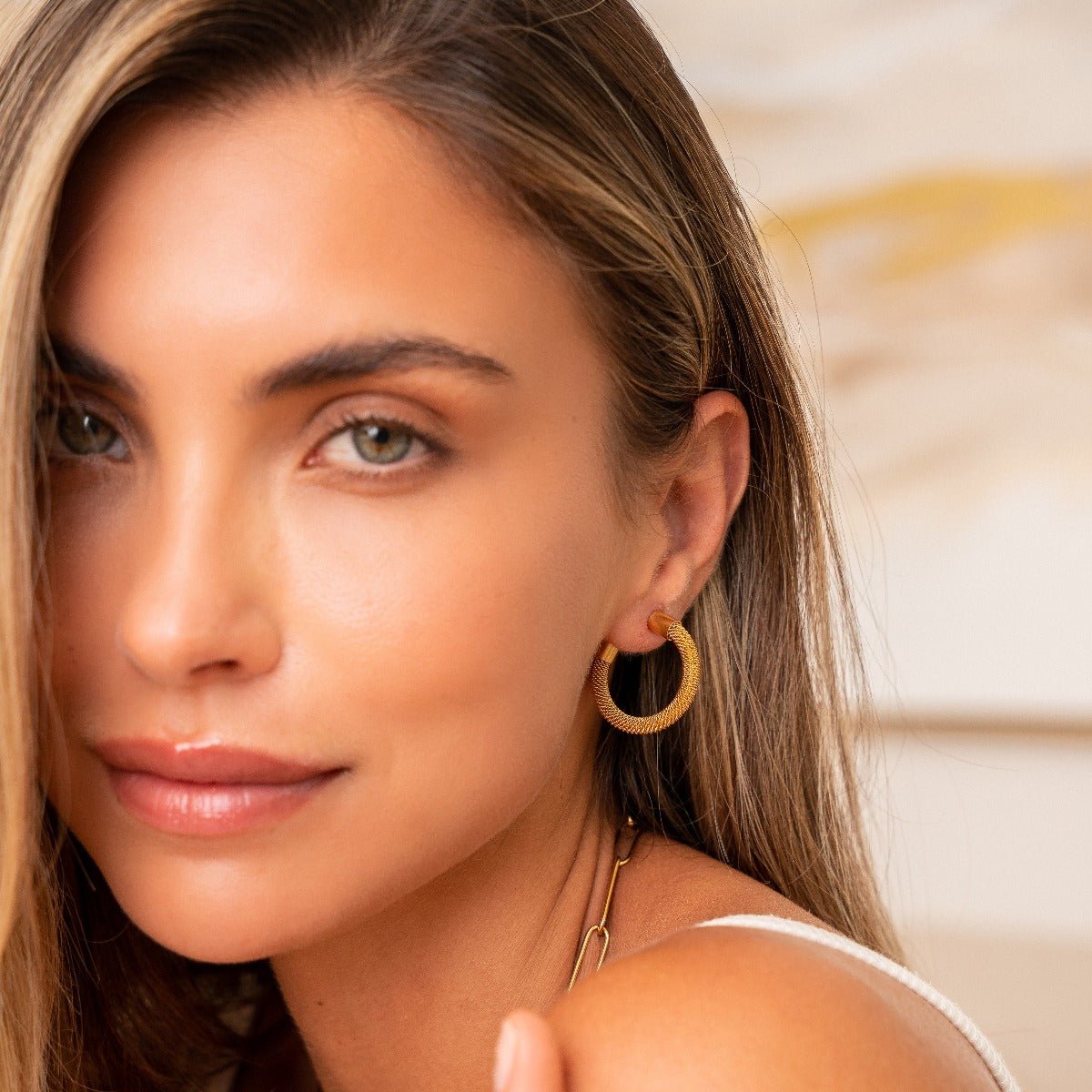 Brinco de Argola Isabella Malha Banhado em Ouro 18K - Murano Joias
