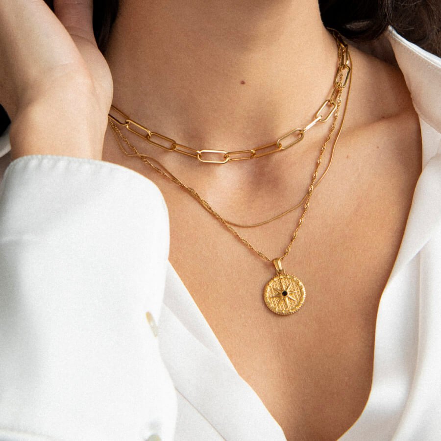 Colar Estrela Rosa dos Ventos Banhado em Ouro 18k - Murano Joias