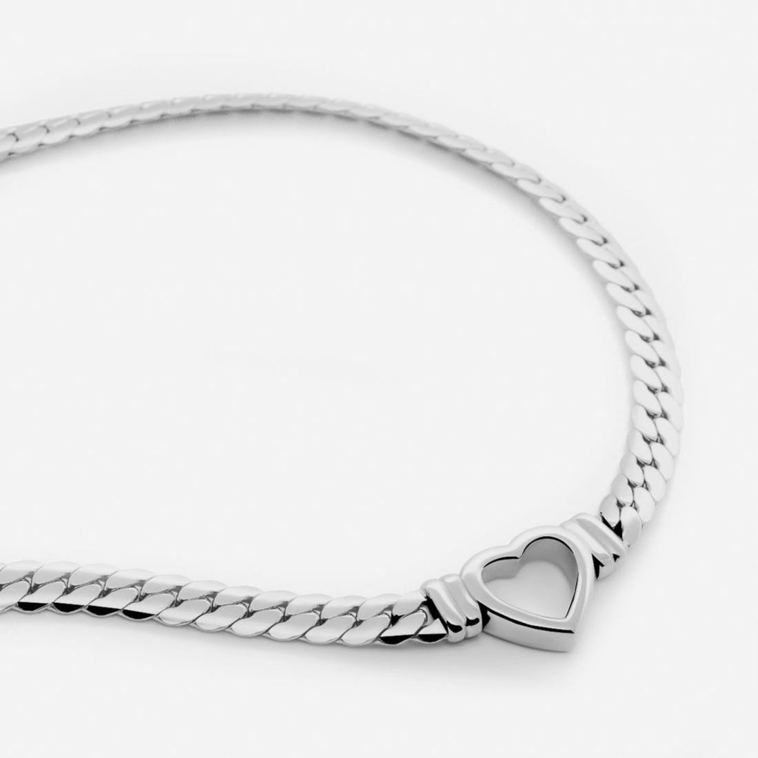 Colar Gargantilha Coração Minimalista Banhado em Ouro 18K - Prata - Murano Joias