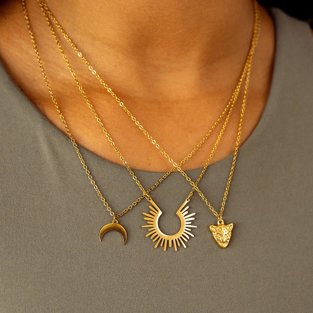 Colar Lua Pingente Banhado em Ouro 18K - Murano Joias