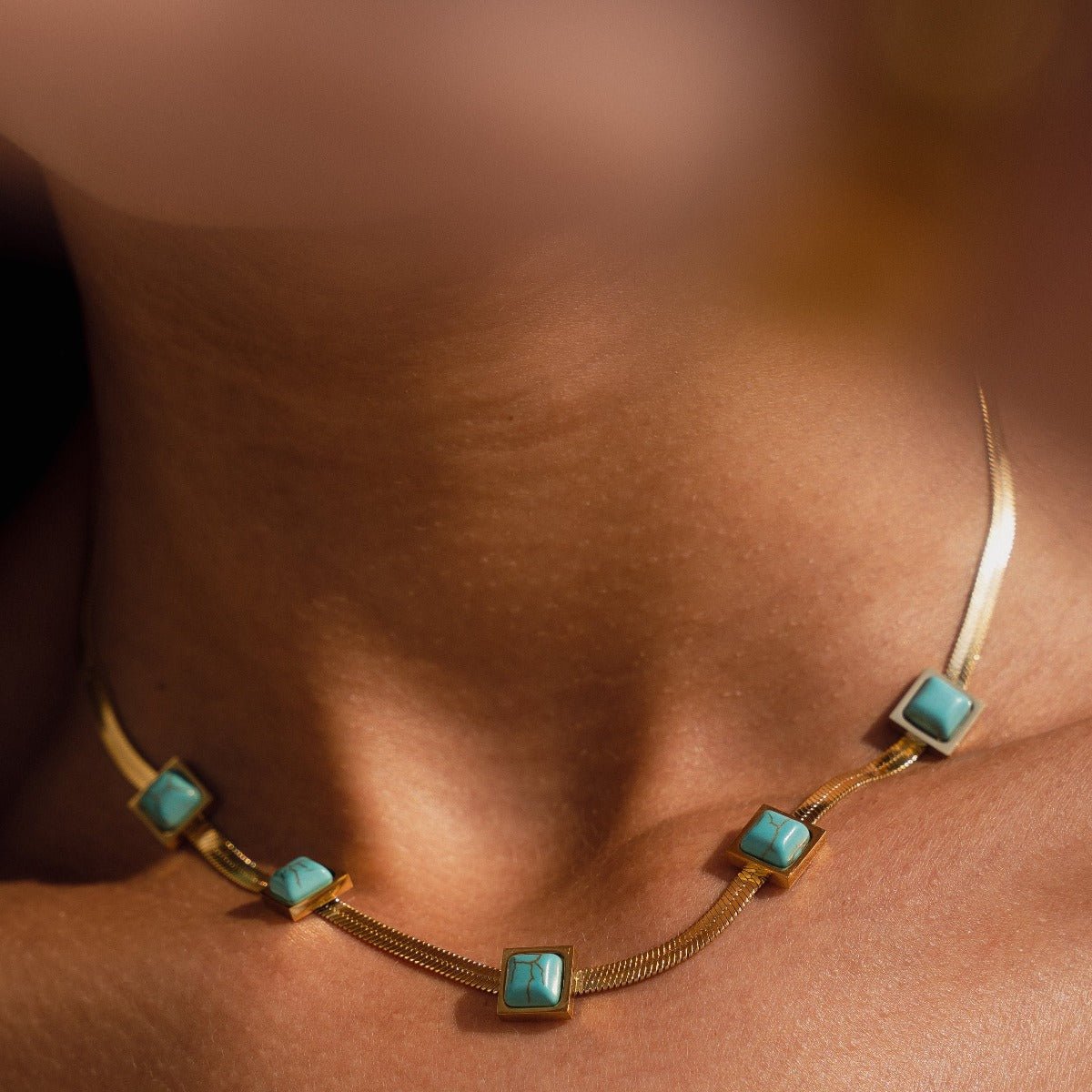 Colar Malha Pedra Aqua Banhado em Ouro 18K - Murano Joias