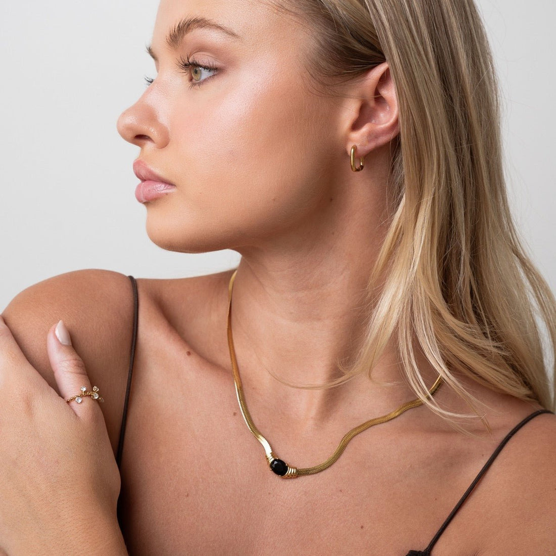 Colar Malha Pedra Ônix Banhado em Ouro 18K - Murano Joias