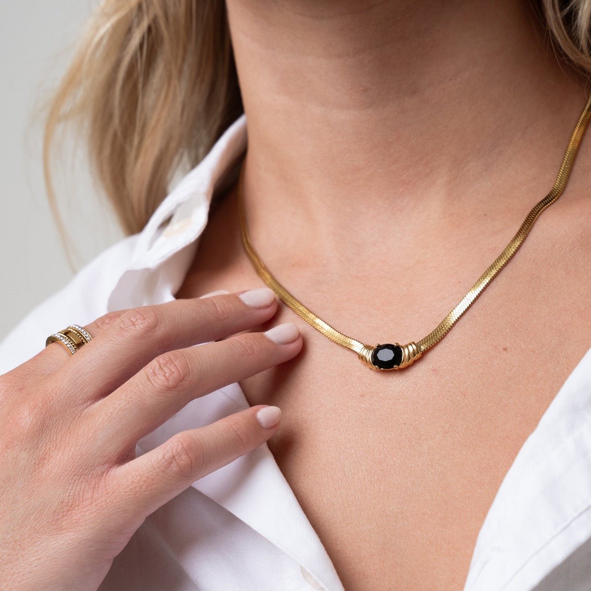 Colar Malha Pedra Ônix Banhado em Ouro 18K - Murano Joias