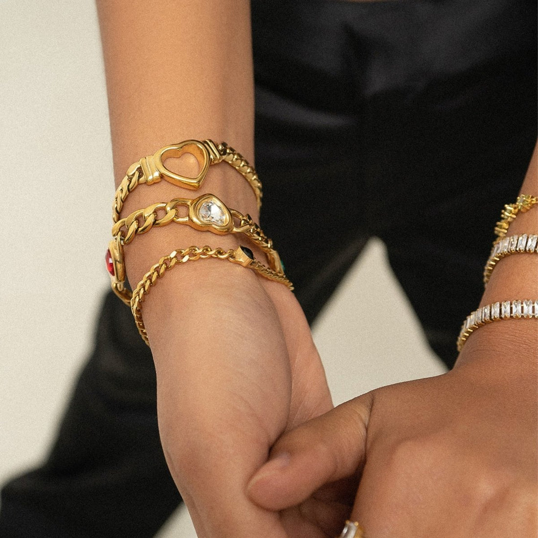 Pulseira Coração Minimalista Banhado em Ouro 18K - Murano Joias
